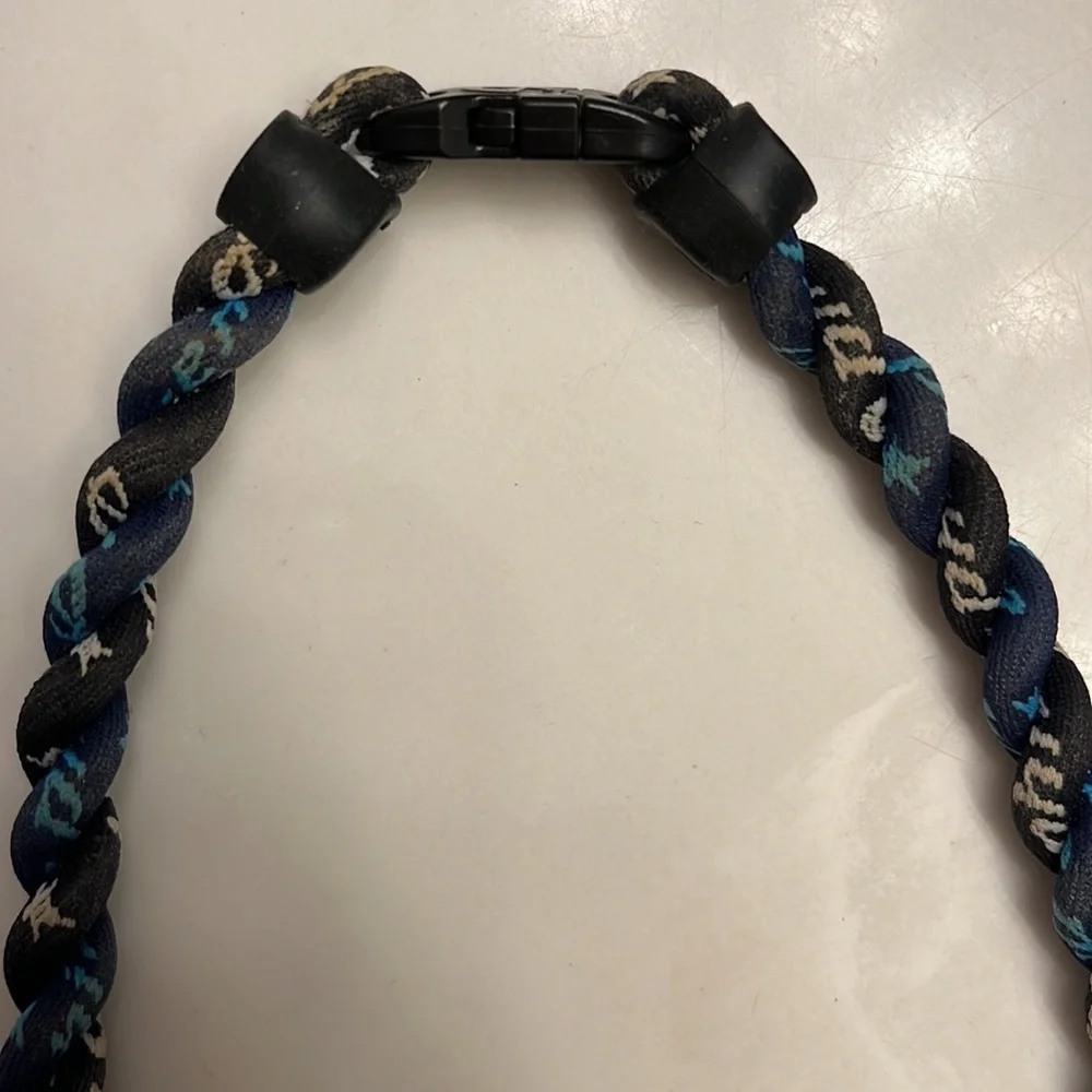 Phiten baseball necklace - Picture 2 of 3